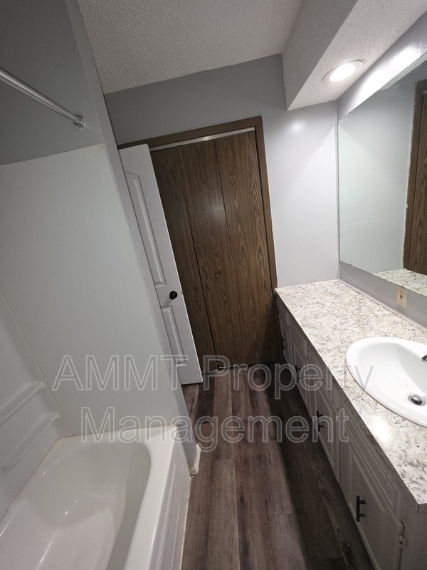 2519 N 3rd St - Photo 2 of 11