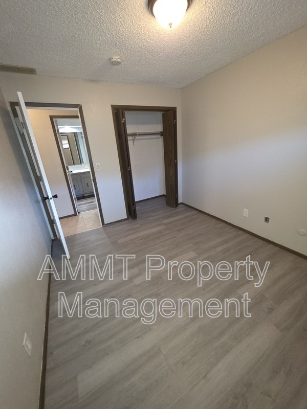 2519 N 3rd St - Photo 5 of 11