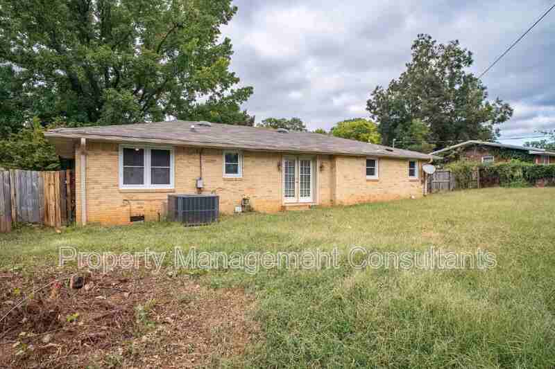 1004 Ford Ave - Photo 5 of 22