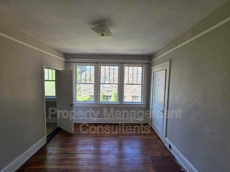 727 Sherrod Ave #A - Photo 6 of 9
