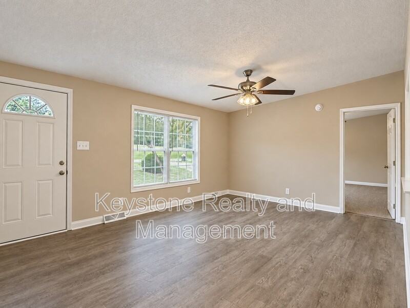 9346 Pembroke Oak Grove Rd - Photo 2 of 16