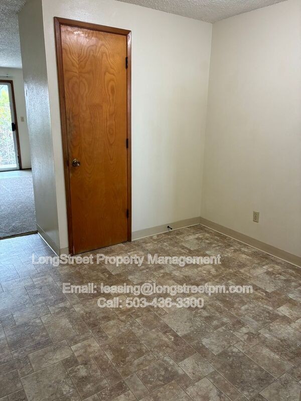 1250 Sw E Ave #4 - Photo 3 of 24