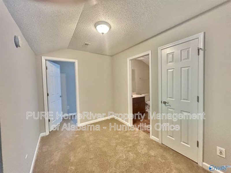 423 Jasmine Dr - Photo 6 of 16