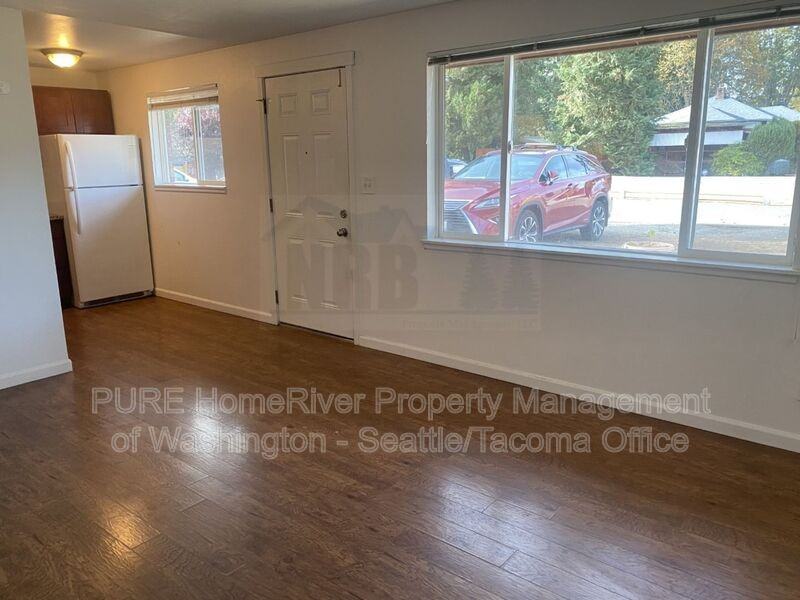 15501 Grant Ave Sw #1 - Photo 3 of 11