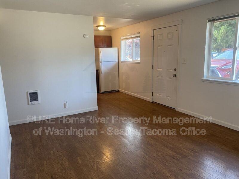 15501 Grant Ave Sw #1 - Photo 4 of 11