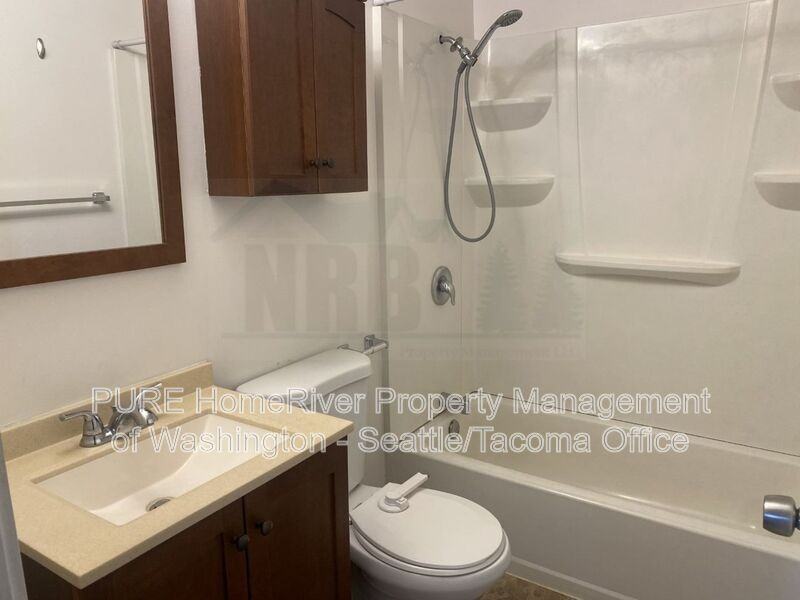 15501 Grant Ave Sw #1 - Photo 6 of 11