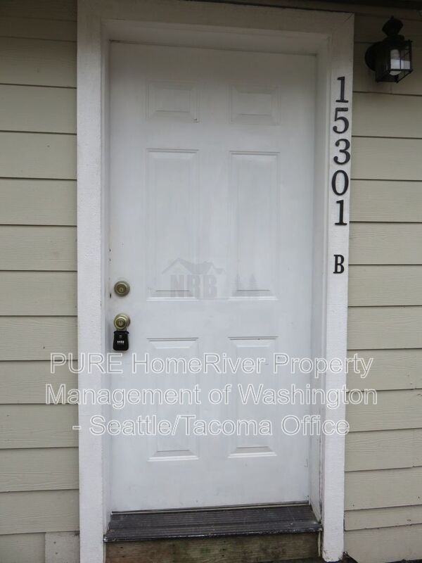 15301 Portland Ave Sw #B - Photo 4 of 15