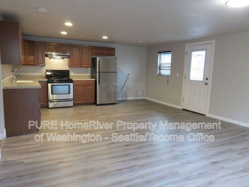 15301 Portland Ave Sw #B - Photo 5 of 15