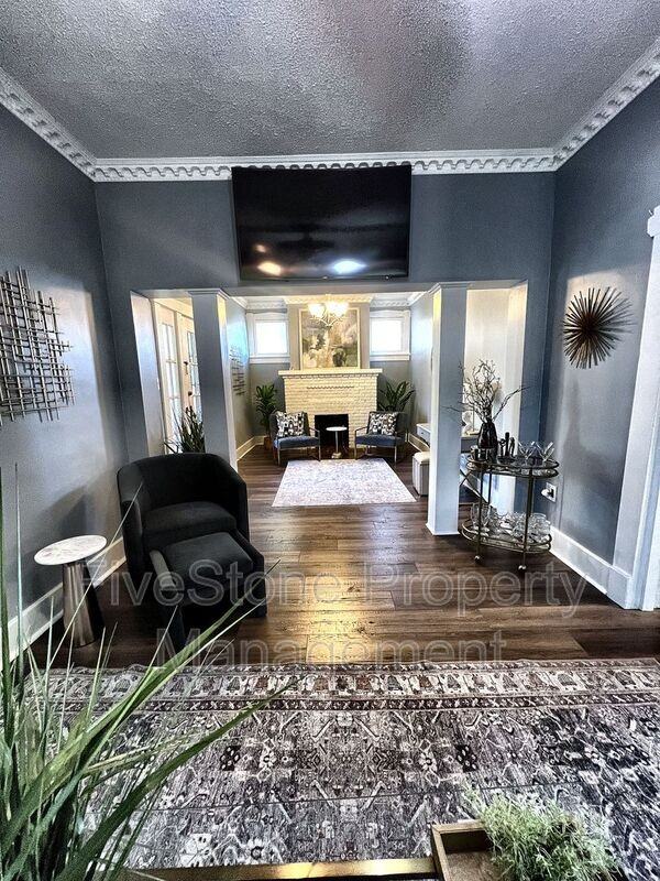 279 N Watkins St - Photo 3 of 11