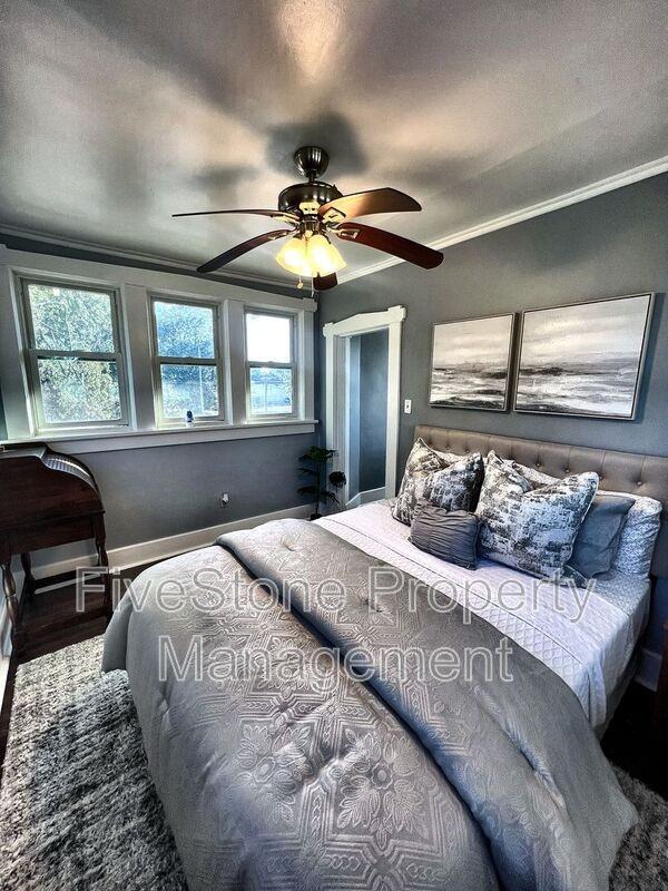 279 N Watkins St - Photo 7 of 11
