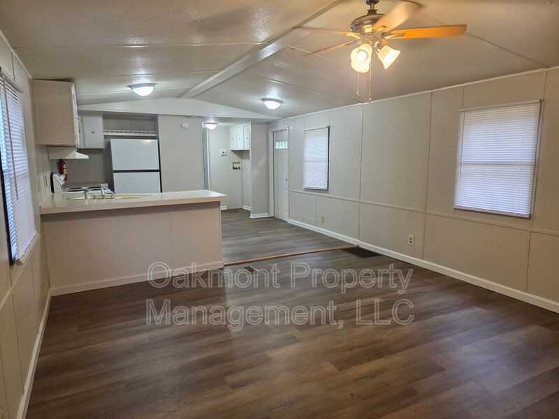 134 Joy Dr - Photo 3 of 11