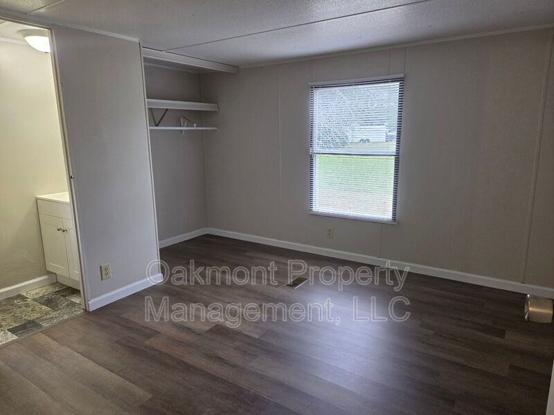134 Joy Dr - Photo 6 of 11