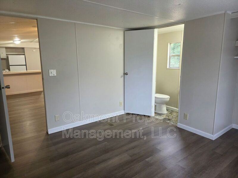134 Joy Dr - Photo 7 of 11