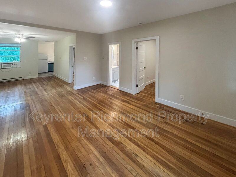 2807 Barton Ave #3 - Photo 3 of 10
