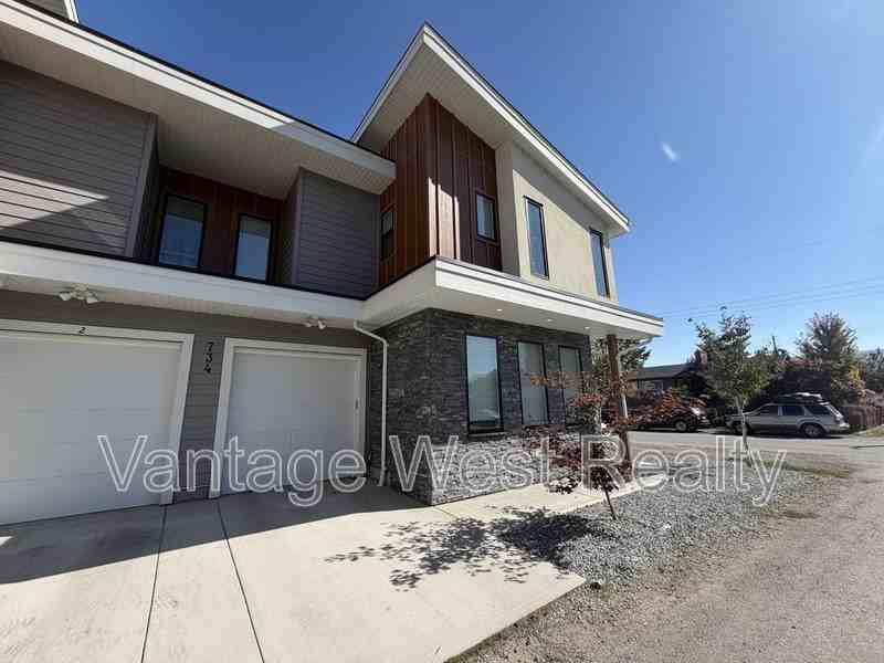701 Kinnear Ave - Photo 2 of 22