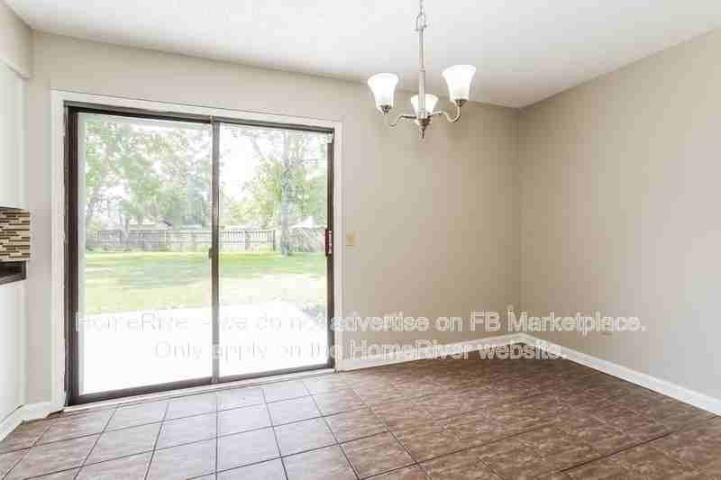 1715 Dalby Ct - Photo 4 of 18