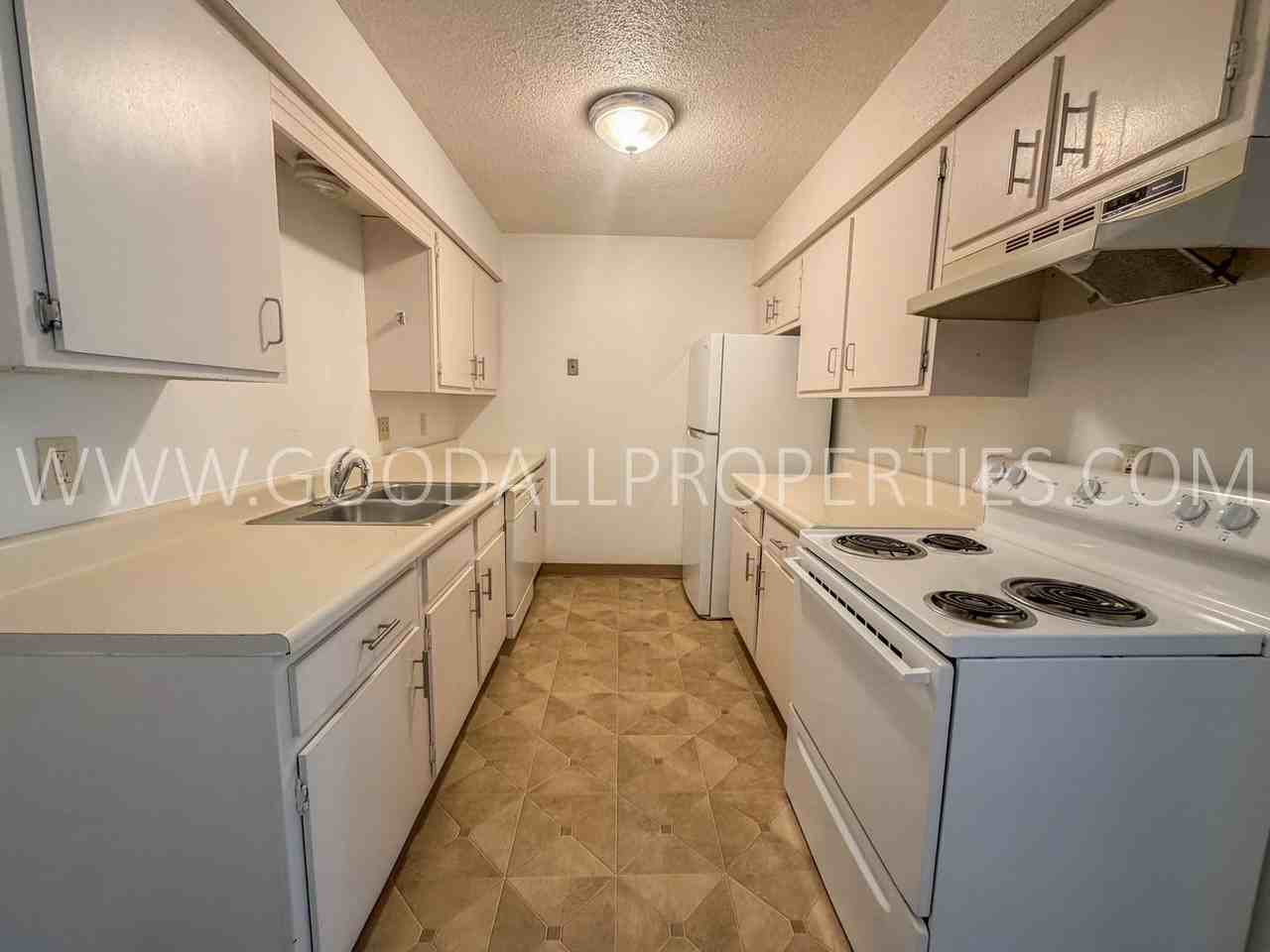 9523 University Ave #6 - Photo 2 of 15