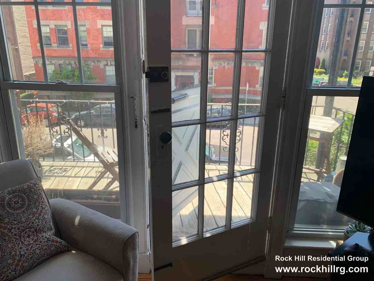 49 Englewood Ave #5 - Photo 7 of 18