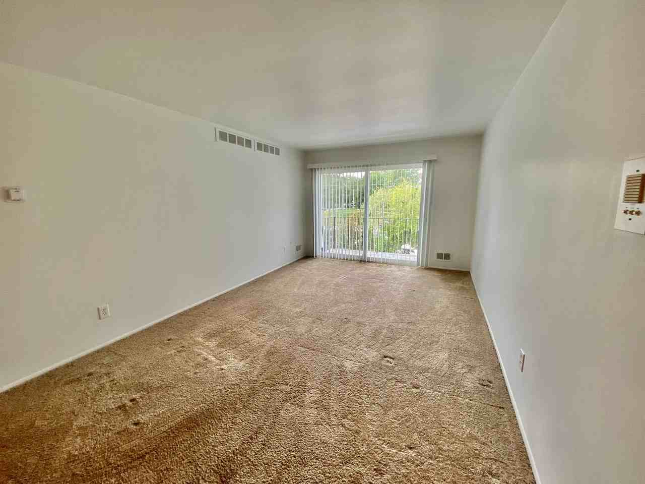 2728 Golfside Dr - Photo 3 of 10