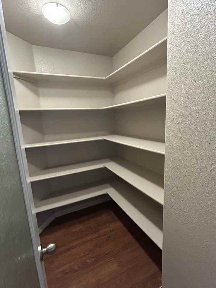 7172 Landcaster Ct - Photo 6 of 32