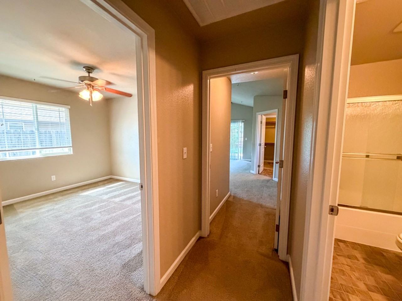 7172 Landcaster Ct - Photo 7 of 32