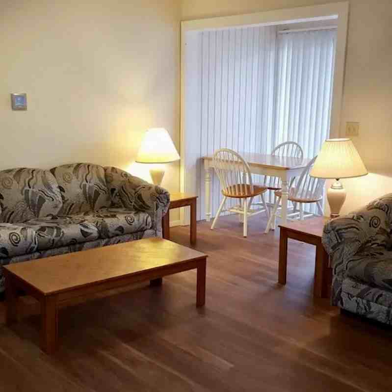 111 South Lincoln Avenue - Photo 4 of 11