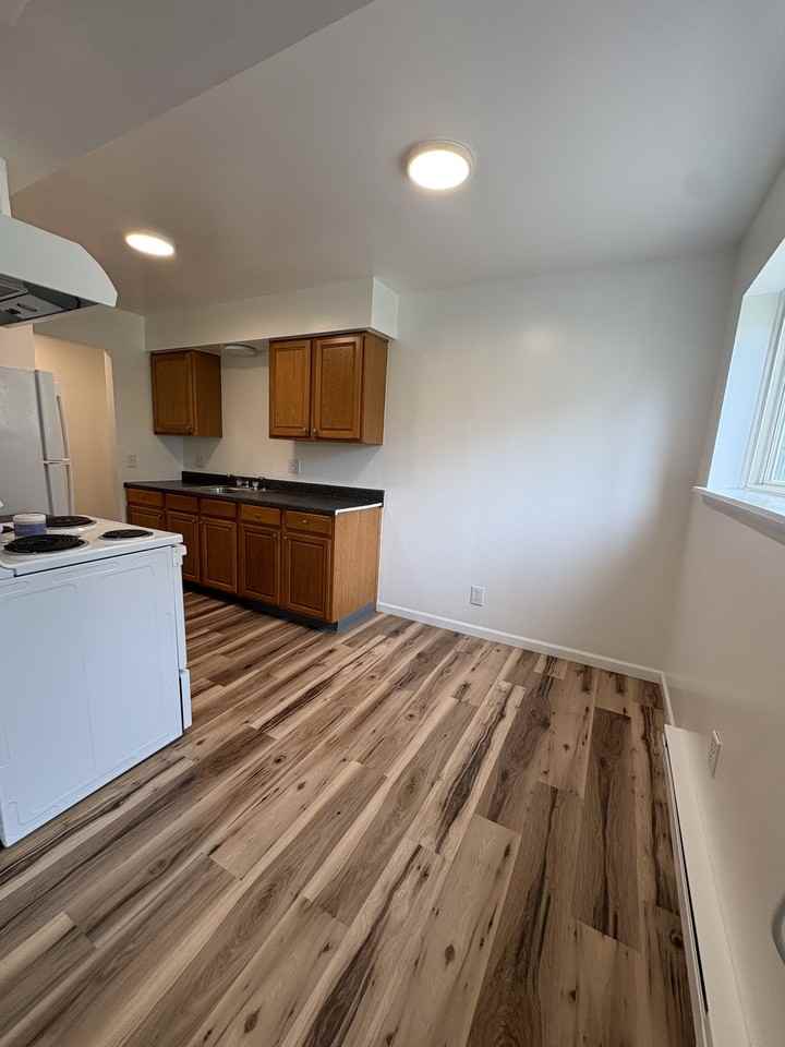 744 East Michigan Avenue - Photo 2 of 19