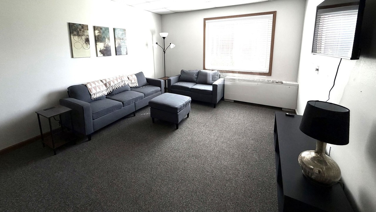 605 Chase Boulevard - Photo 4 of 15