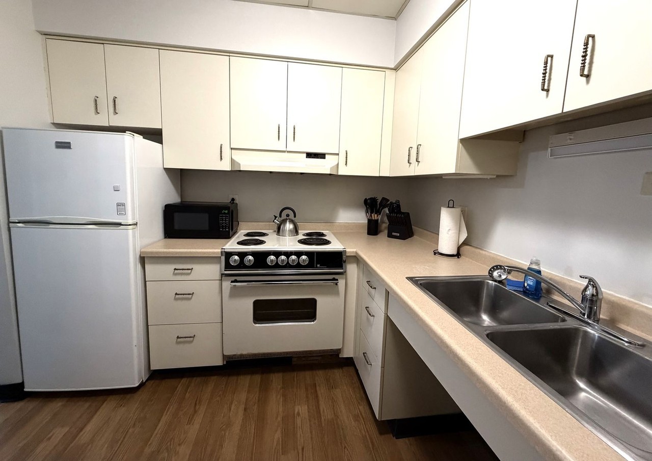 605 Chase Boulevard - Photo 6 of 15