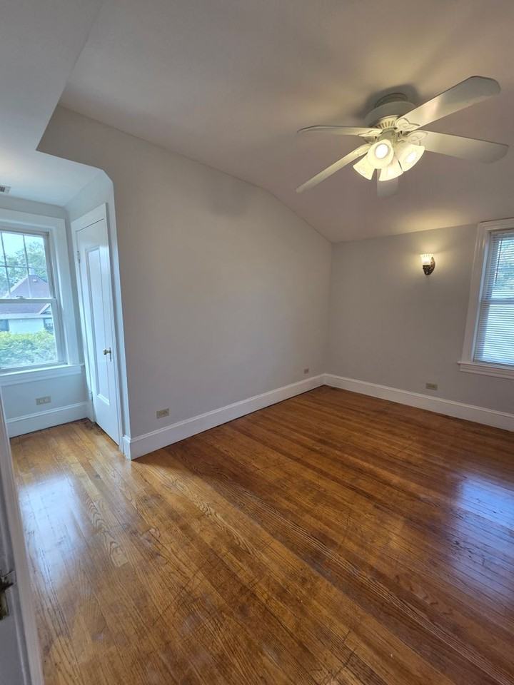 2619 Prairie Ave - Photo 7 of 14