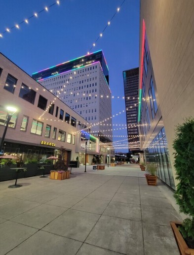 260 E. Broad - Photo 4 of 18