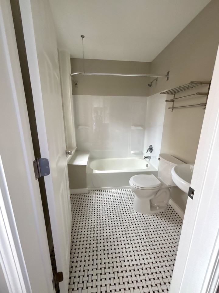 819 Main Street - Photo 7 of 11