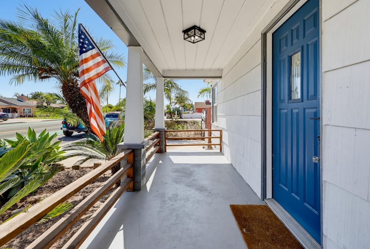 902 9th St. Imperial Beach - Photo 3 of 28
