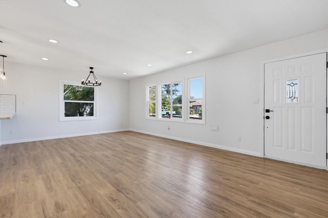 902 9th St. Imperial Beach - Photo 7 of 28