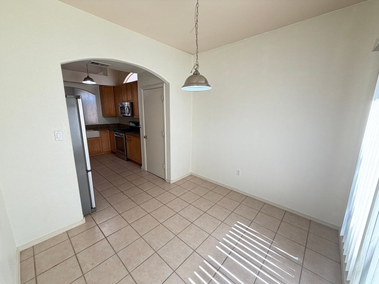 7419 Desert Eagle Rd Ne - Photo 4 of 36