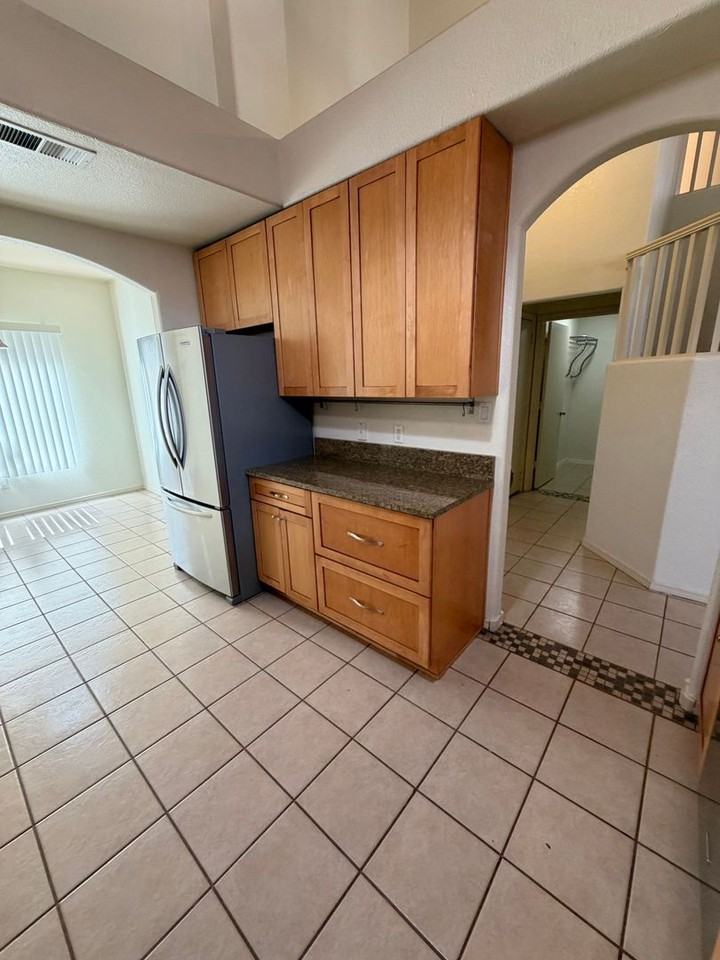 7419 Desert Eagle Rd Ne - Photo 6 of 36