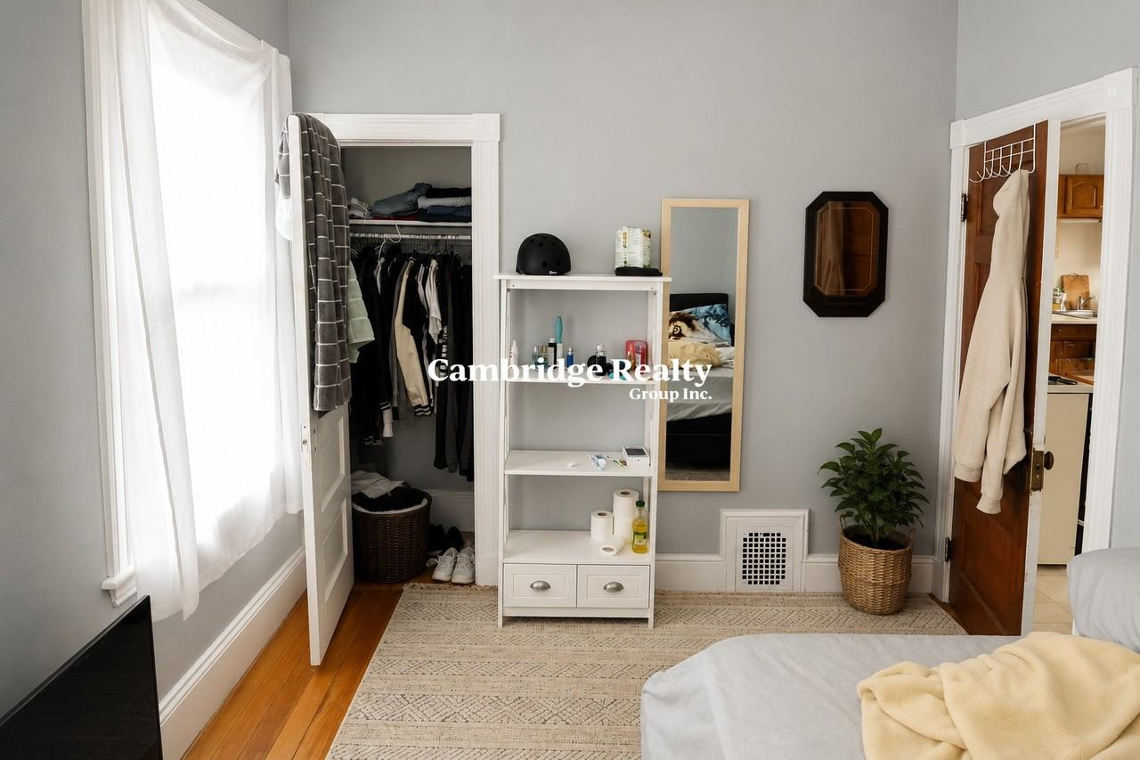 10 Brackett St #2T - Photo 4 of 8