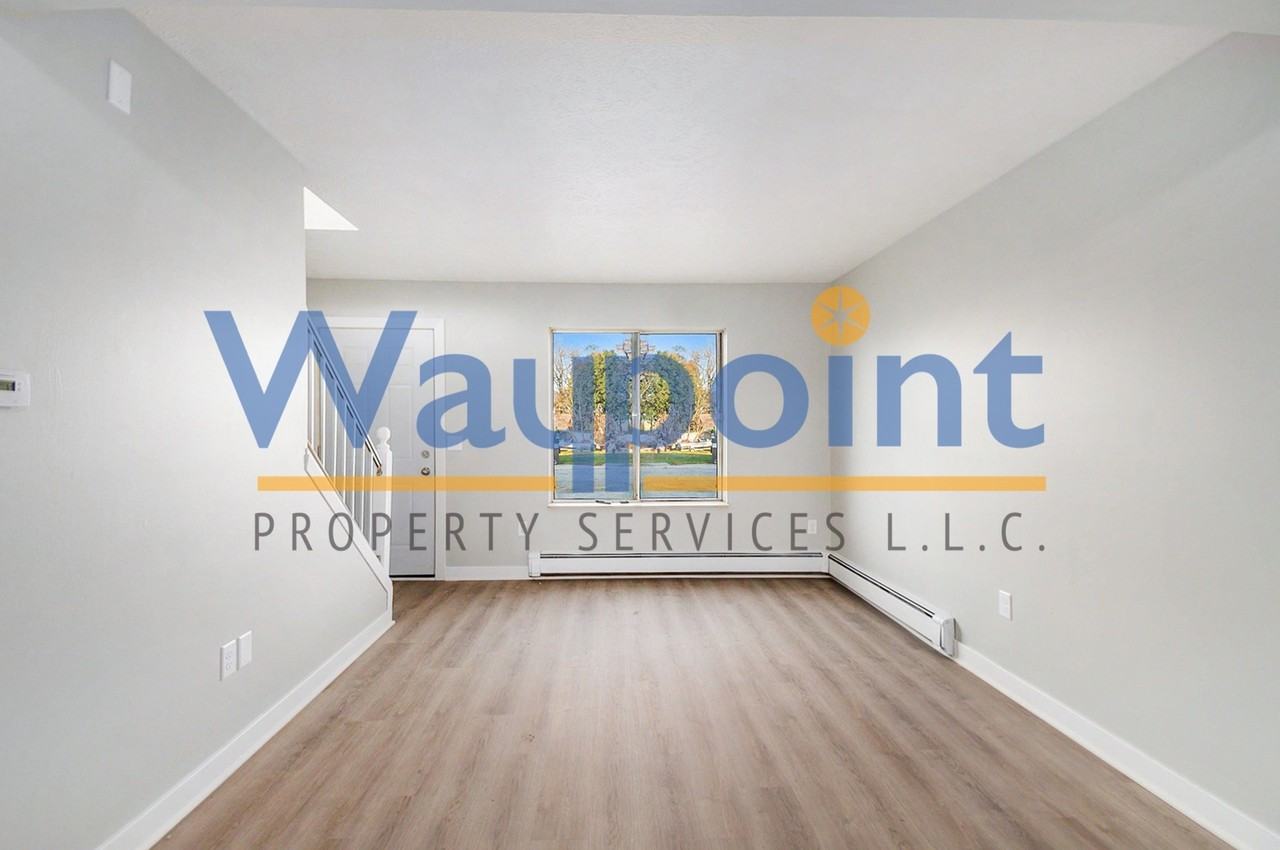 315 Smith Street - Photo 5 of 10