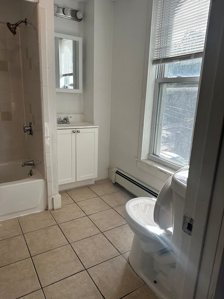 10 Greenville St #4 - Photo 4 of 9
