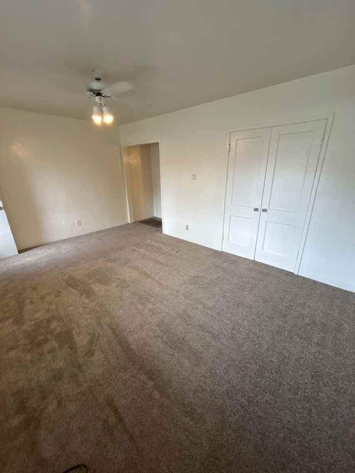 723 E College Dr - Photo 4 of 10