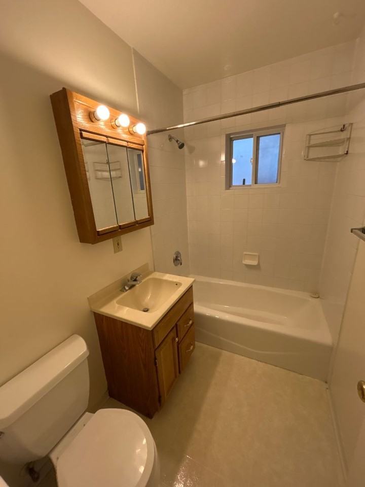 723 E College Dr - Photo 5 of 10