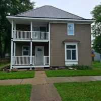 featured image of 327 6th St