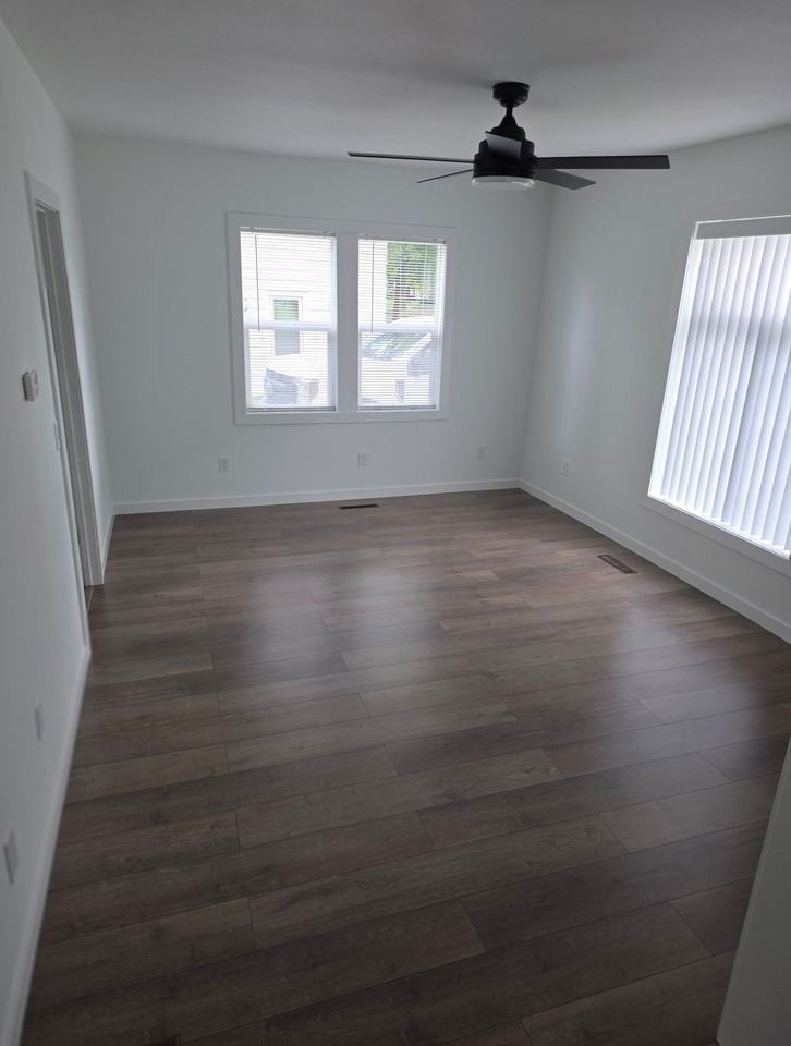 Charming, Newly Remodeled 1 - Photo 5 of 6