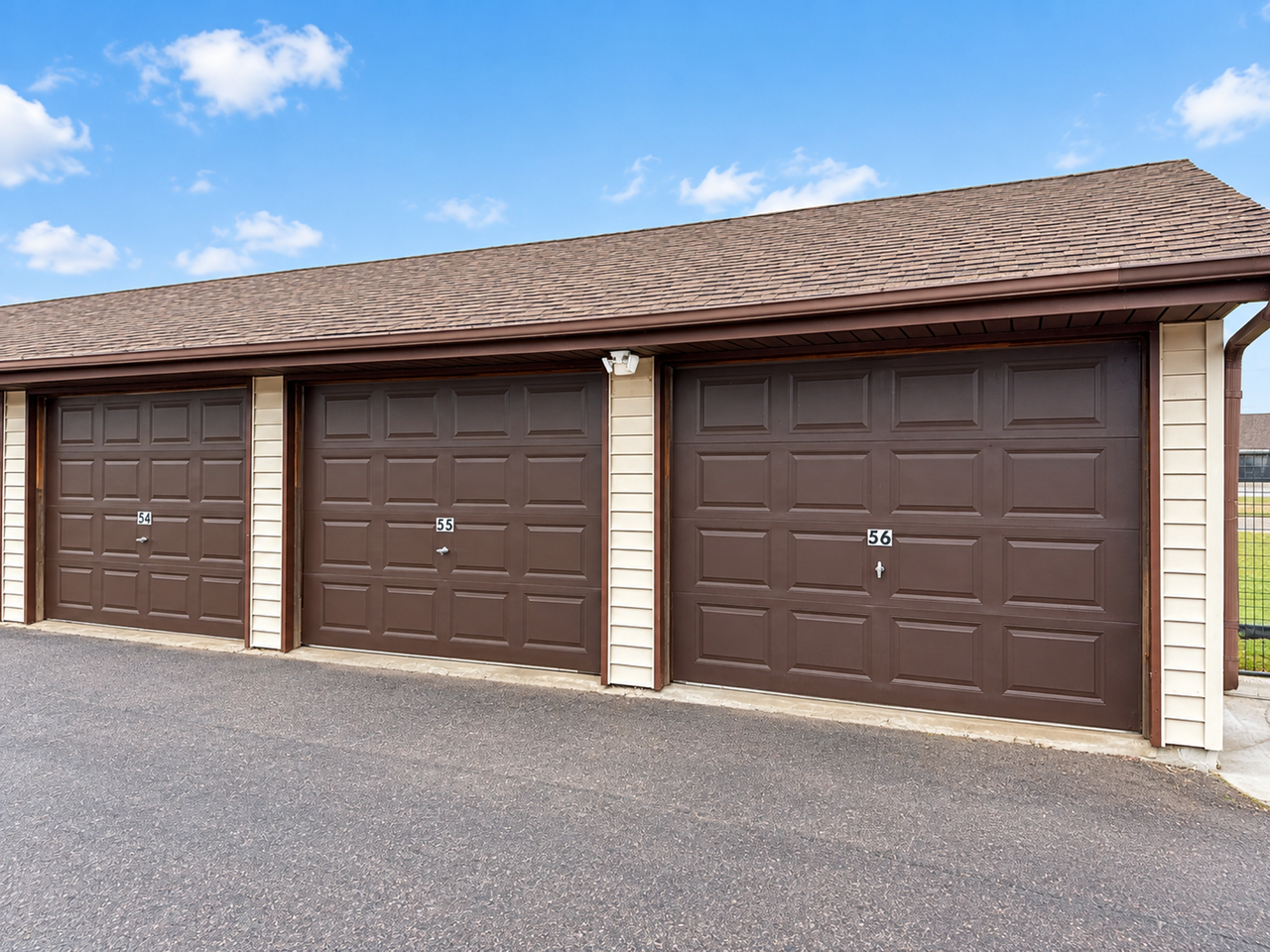 609 N Teton Dr. Brandon, SD 57005 - Photo 2 of 5