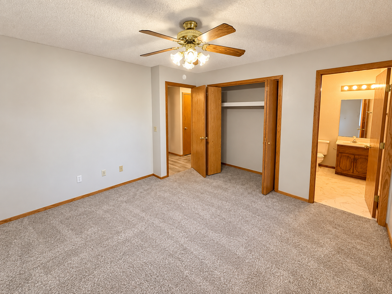 609 N Teton Dr. Brandon, SD 57005 - Photo 4 of 5