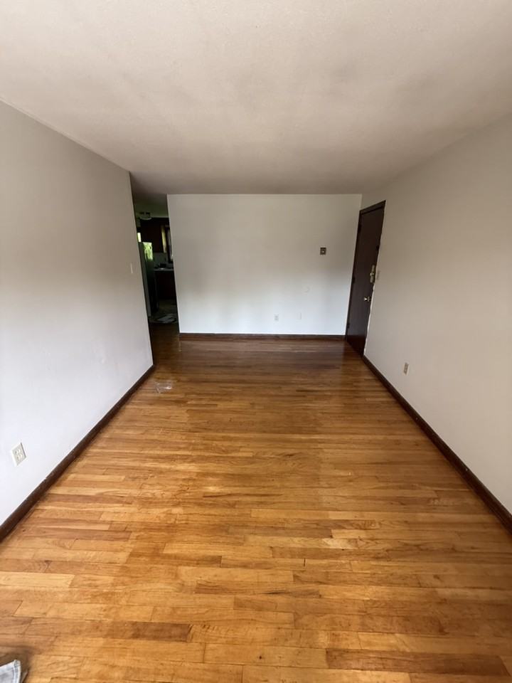 372 Park Street #7 - Photo 3 of 11