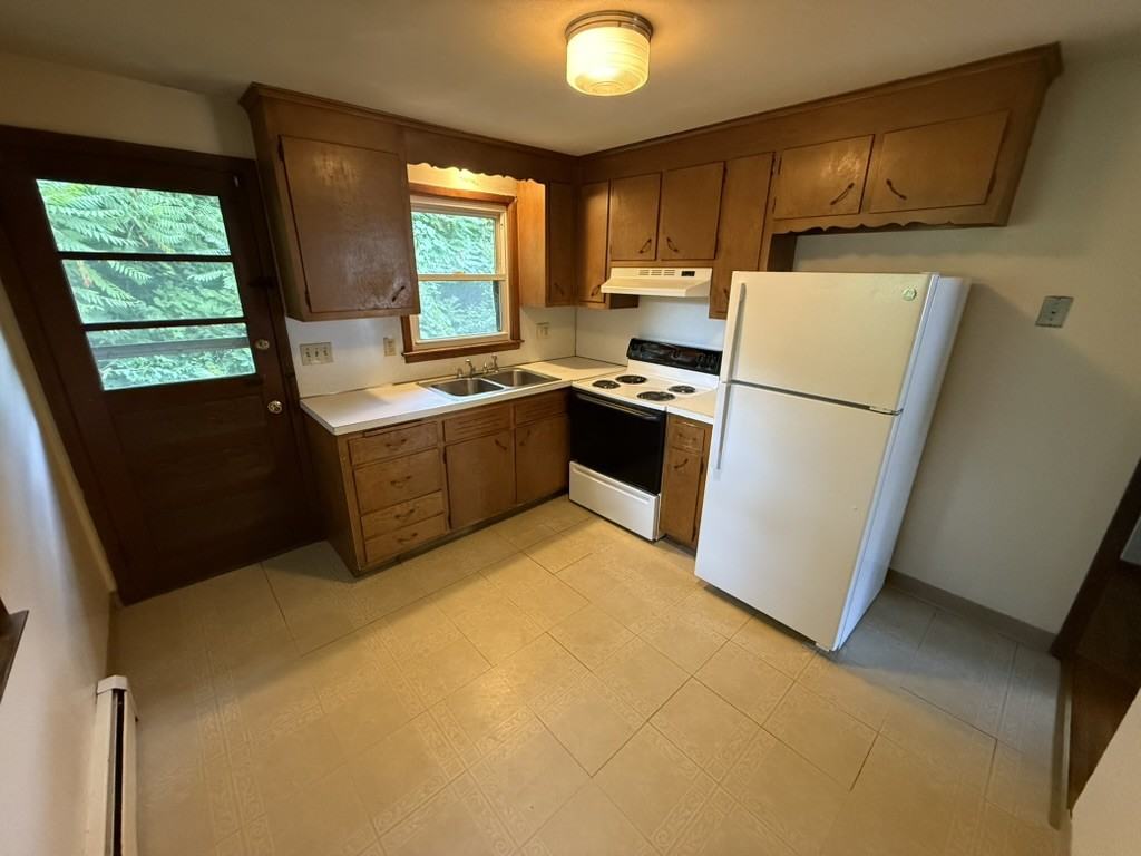 372 Park Street #7 - Photo 5 of 11