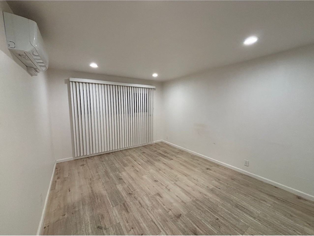 292 - 350 Franciscan Ct - Photo 4 of 7