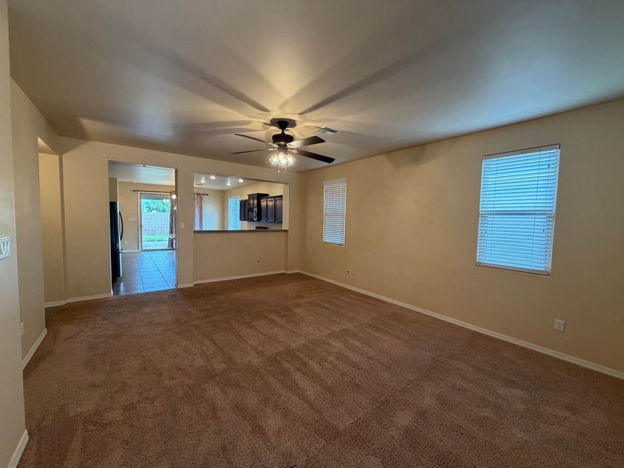 6662 E 35th St - Photo 2 of 32