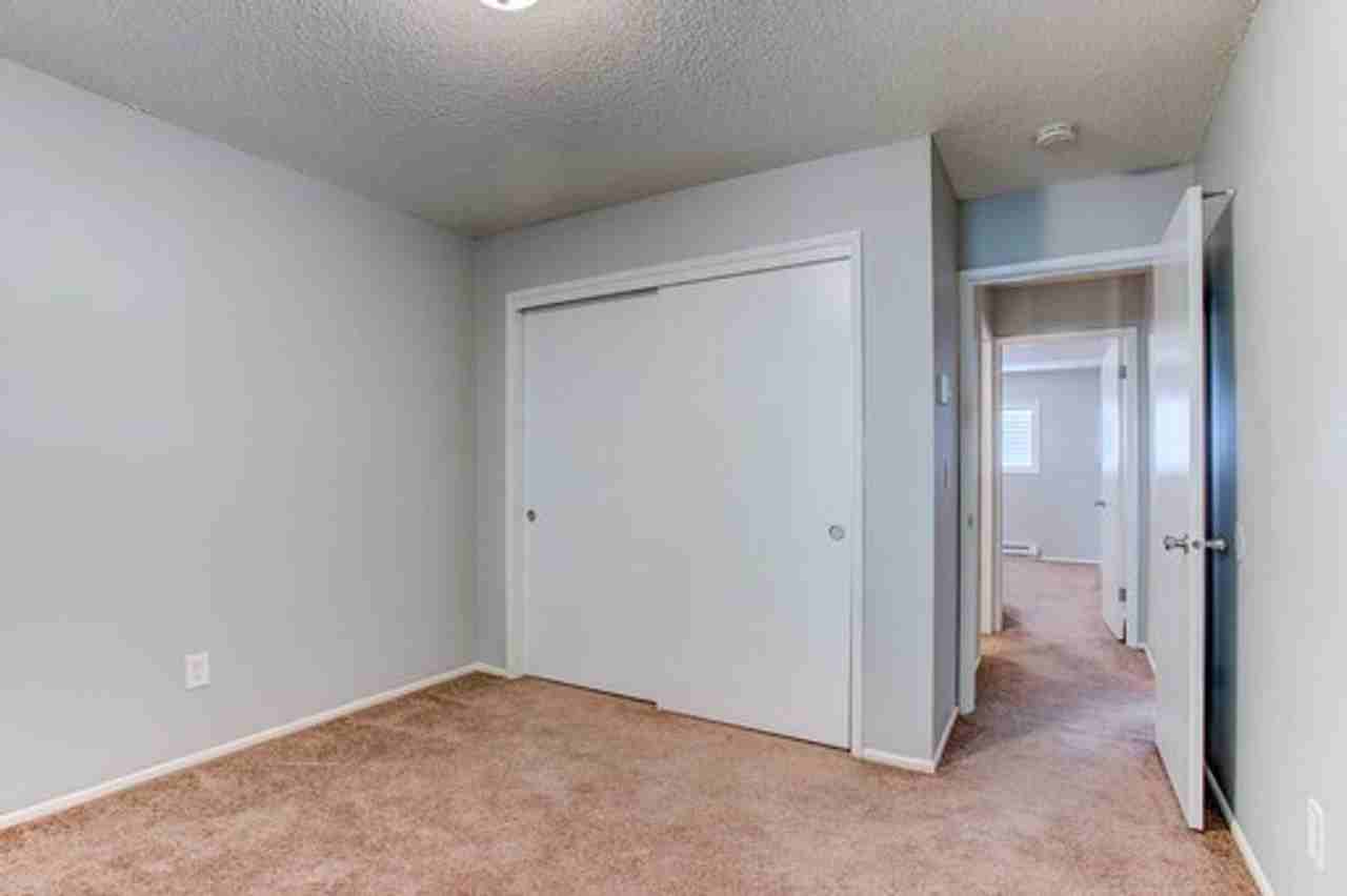 JC0679 - Barbur Place Apartments - Photo 4 of 9